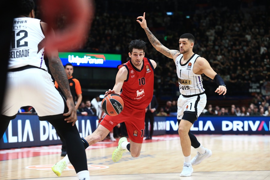 MESINA GLEDA U NEVERICI Lundberg pogodio trojku sa osam metara i oduševio „grobare“ u Milanu (VIDEO)