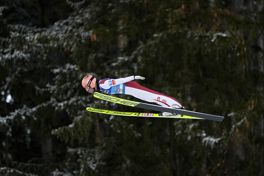 ČETIRI SKAKAONICE Kraft pobedio u Insbruku i preuzeo prvo mesto u generalnom plasmanu