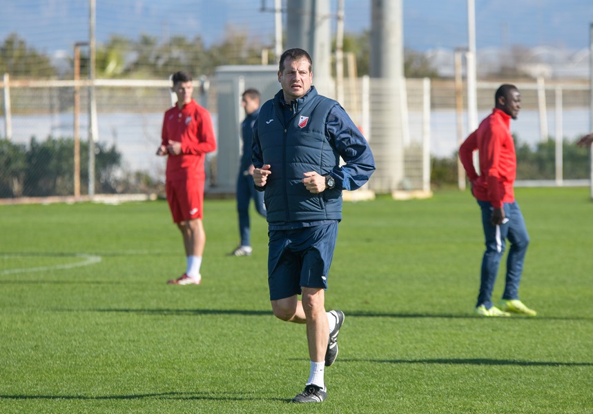 SA LALATOVIĆEM NIKADA NIJE DOSADNO Vošin trener uspešno izvodio penale na pripremama, pa poslao dve hit poruke! (VIDEO)