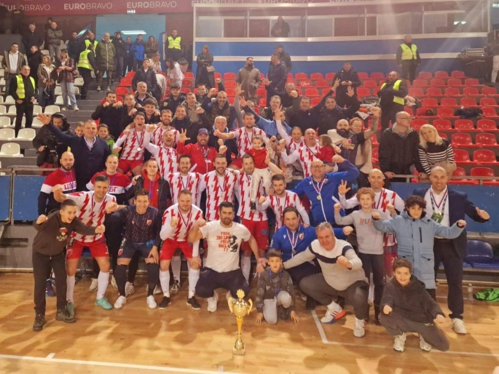 ZVEZDA UBEDLJIVA U DERBIJU Crveno-beli nadigrali Partizan i poneli trofej Kupa Beograda (VIDEO)
