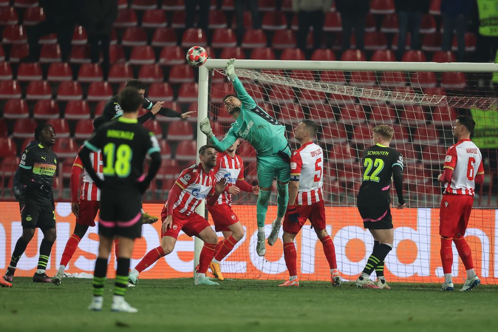 POČETNIČKE GREŠKE EVROPA NE PRAŠTA Ekipa koja primi tuce kiks-golova nema šta da traži u Ligi šampiona (FOTO/VIDEO)