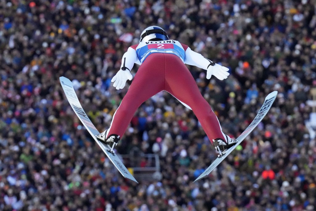 Čofenig slavio u Garmišu i sada je vodeći na turneji „Četiri skakaonice“