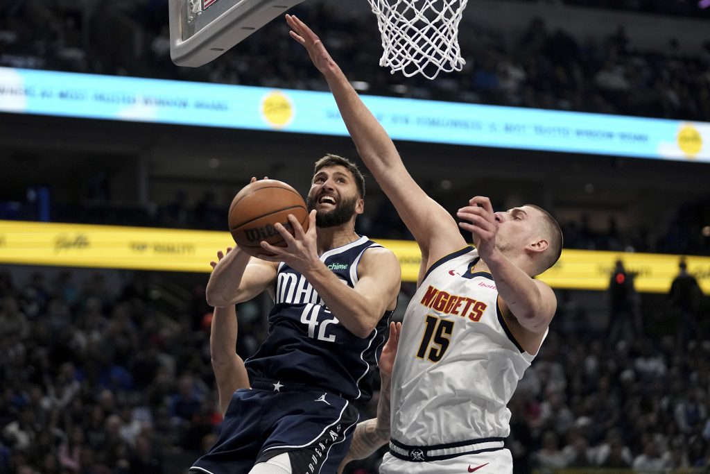 Njemu je košarka šala! Jokić za tri četvrtine stigao do tripl-dabla