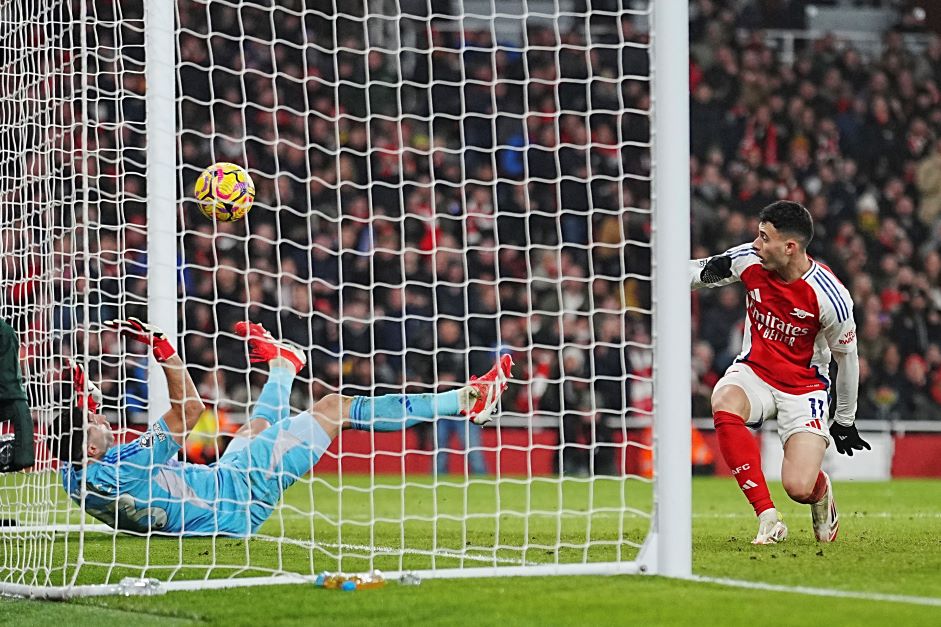 ARSENAL PROSUO DVA GOLA VIŠKA Epilog derbija kao da je Liverpul naručio!