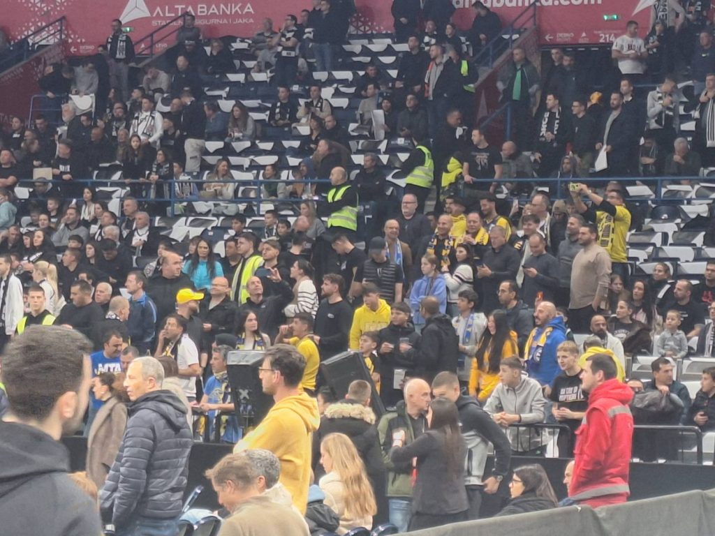 „PONOS IZRAELA“ NIJE SAM U BEOGRADU Navijači Makabija stigli u Arenu (VIDEO)