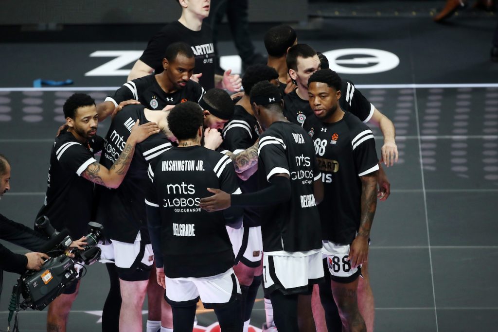 PORAZ NIJE NAJVEĆI PROBLEM Dva važna igrača Partizana se povredila u Atini!