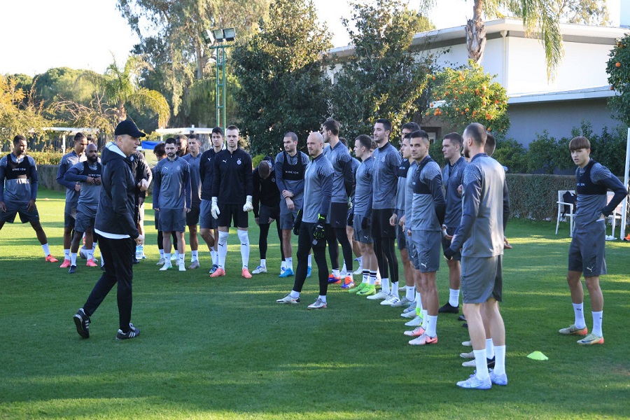 DUKLA TESTIRA CRNO-BELE Blagojević osvežio vezni red! Partizan danas bez novajlija u timu