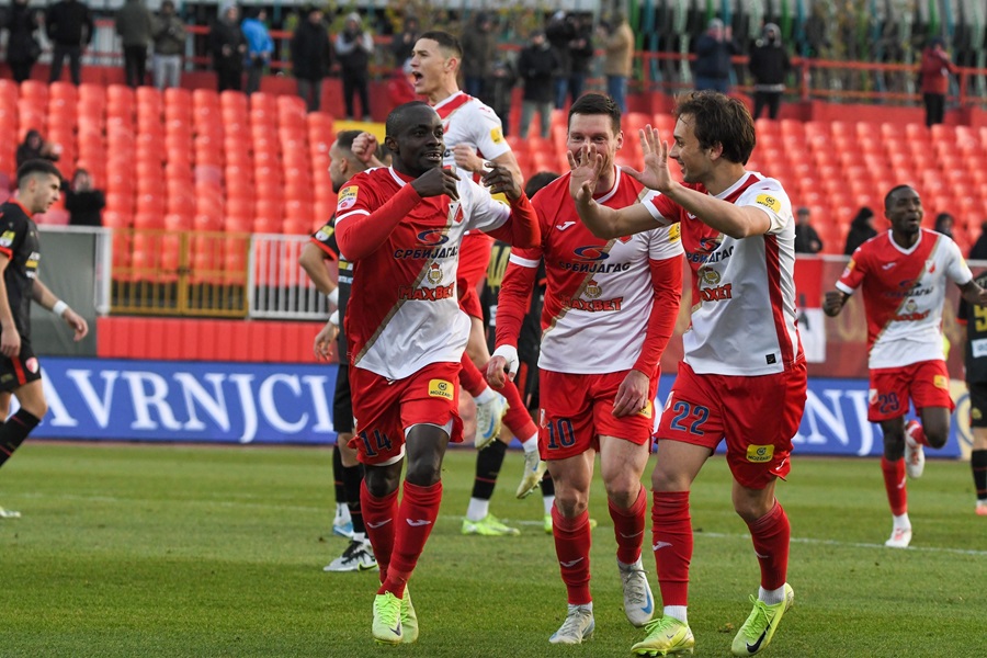 VOŠINA PRVA RECKA NA PRIPREMAMA Tuča obeležila finiš utakmice! Morao da razdvaja i Lalatović (VIDEO)