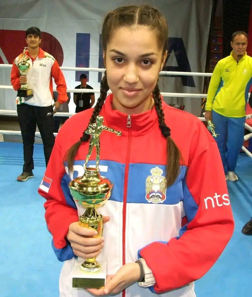 Dragana Jovanovič šampion „Beogradskog pobednika“ u ženskoj konkurenciji! Nikolina Gajić boksovala najborbeniji meč!