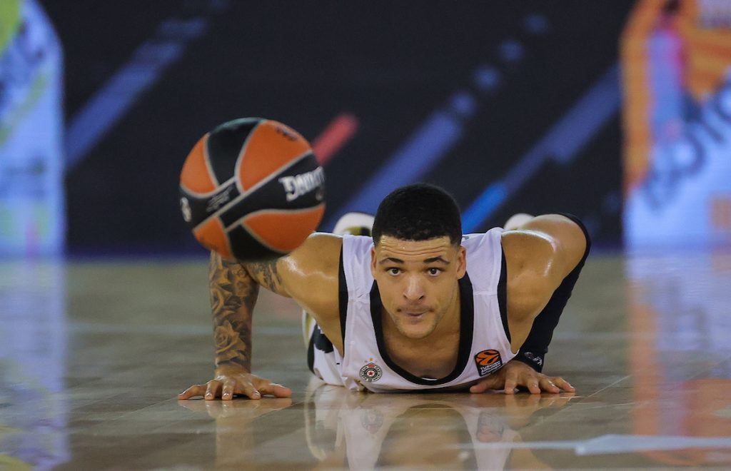 IGRAČ PARTIZANA U PROBLEMU Mrak u drugoj četvrtini „ugasio“ Dance? Sada navijaju za „orlove“