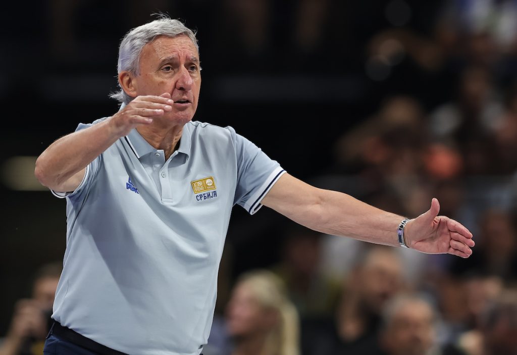 „NETFLIKS“ SNIMAO KAKO JOKIĆ CRTA TAKTIKU PROTIV AMERA Pešić ih isterao iz svlačionice, ne baš prijatno (VIDEO)