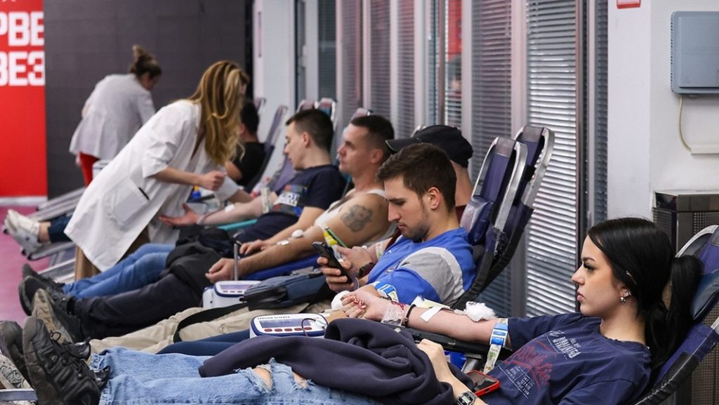 HUMANI CRVENO-BELI Prikupljeno 936 jedinica krvi!