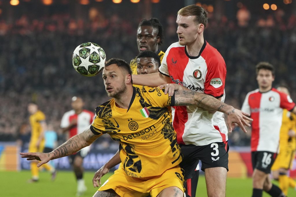 LIGA ŠAMPIONA Inter na dobrom putu ka četvrtfinalu! Tiram i Martinez srušili Fejenord (VIDEO)