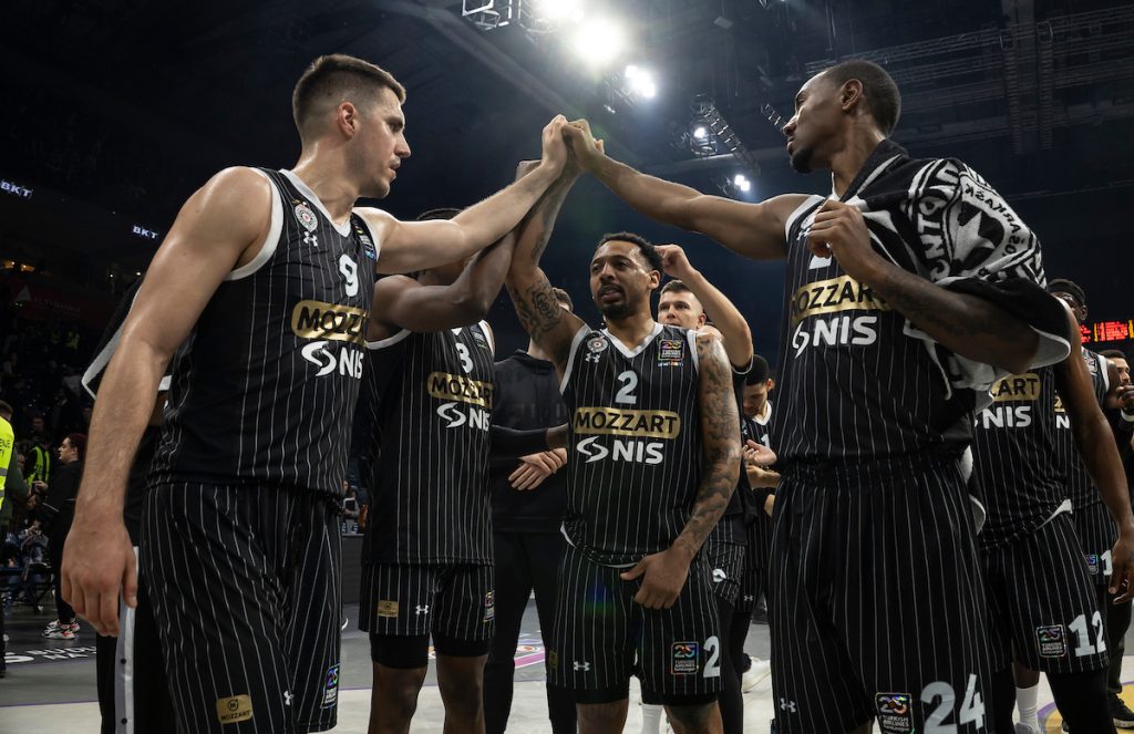 Ko će pre do pleja? Hapoel kvari posao Partizanu!