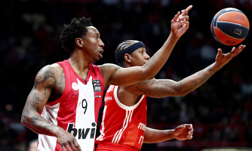 Ajzea Kenan na utakmici protiv Olimpijakosa (Foto: Starsport)