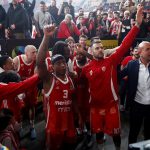 Košarkaši Crvene zvezde posle pobede nad Olimpijakosom (Foto: Starsport)