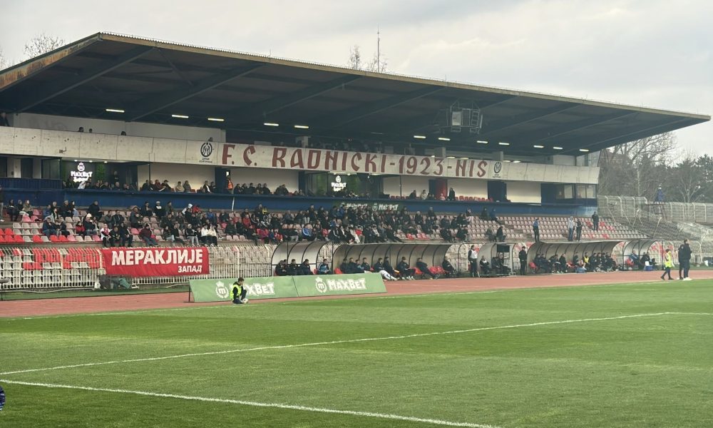 Čair i MaxBet