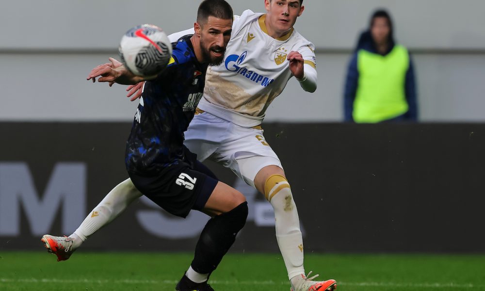 Miloš Degenek u duelu sa Andrijom Maksimovićem (Foto: Starsport)