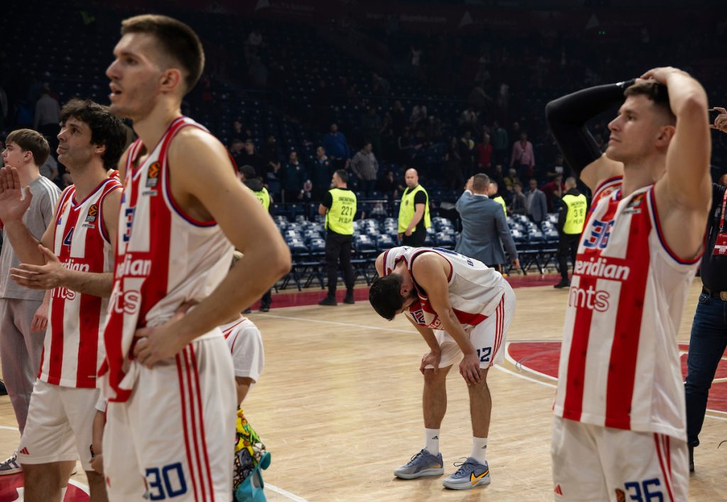 Vernost i u porazu: Pesma“delija“ posle poraza od Milana (VIDEO)