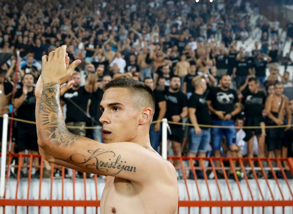 BIO JE U HUMSKOJ NA PREGOVORIMA, A SAD KIDA U MEKSIKU Bivši golgeter Partizana het-trikom vodio svoj tim do ludog preokreta – od 0:3 do 4:3! (VIDEO)