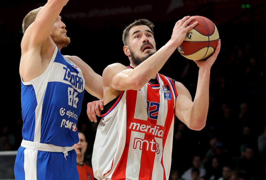 VIDE SE OŽILJCI OD ŽALGIRISA Zvezda silno počela, pa naglo pala… Na poluvremenu je u minimalnom zaostatku