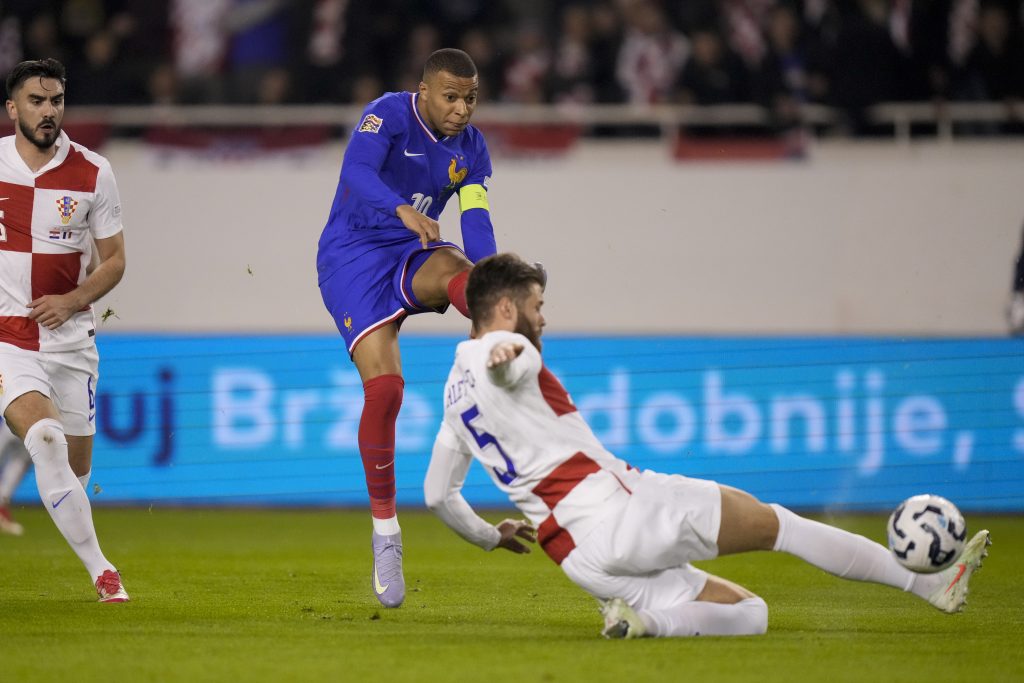 Prevodilac na konferenciji pričao srpski, Hrvati pozeleneli!