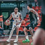 Brajs Džons na utakmici protiv Dubaija (Foto: Starsport)