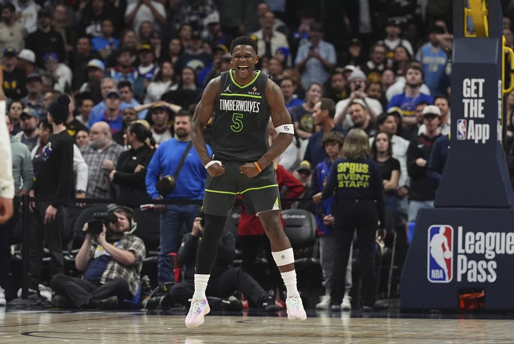 Edvards o Jokiću: Brate, on je neverovatan! (VIDEO)