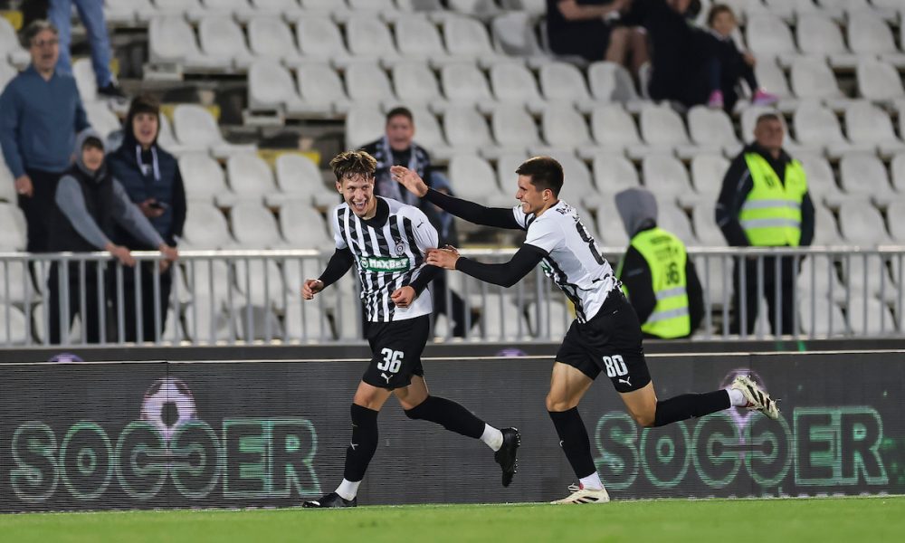 Ognjen Ugrešić i Vanja Dragojević slave gol (Foto: Starsport)