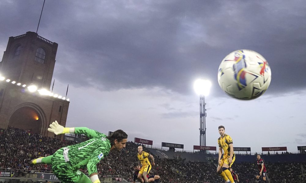 Orsolini postiže gol protiv Intera (Foto: Beta/Massimo Paolone/LaPresse via AP)