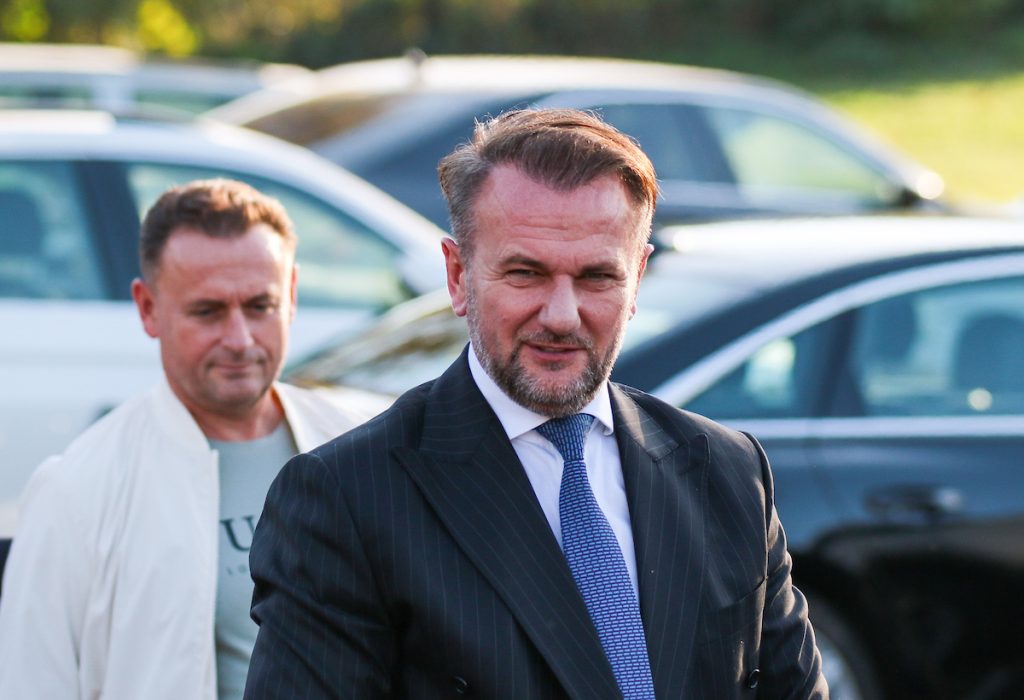 Oglasio se Ostoja Mijalović