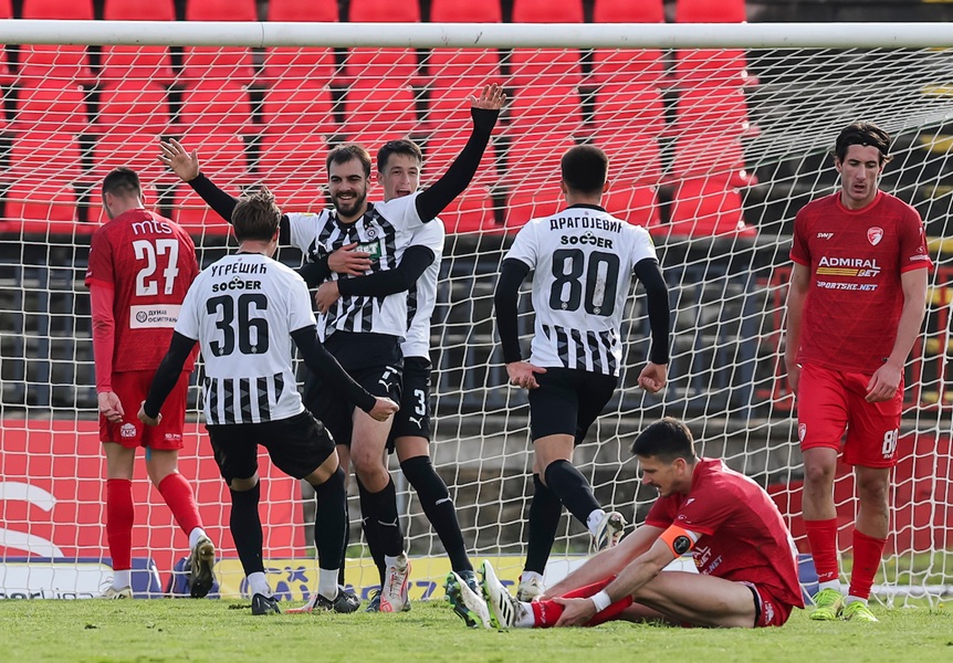 Milošević opet zatresao mrežu Radničkog, a onda je počeo sneg (VIDEO)