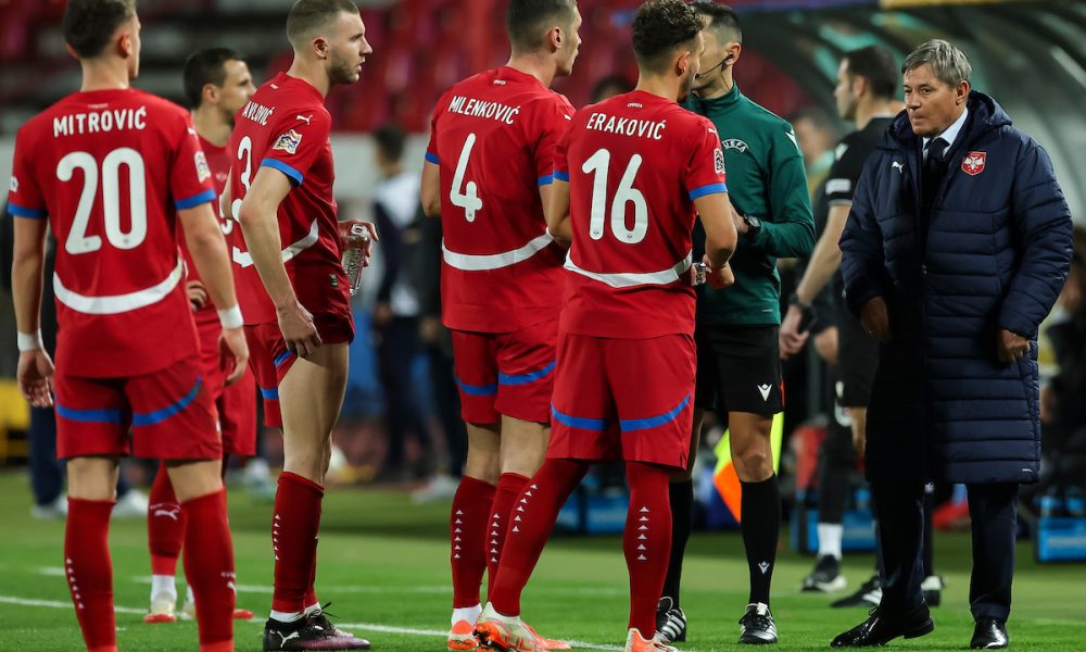 Dragan Stojković Piksi sa reprezentativcima Srbije (Foto: Starsport)