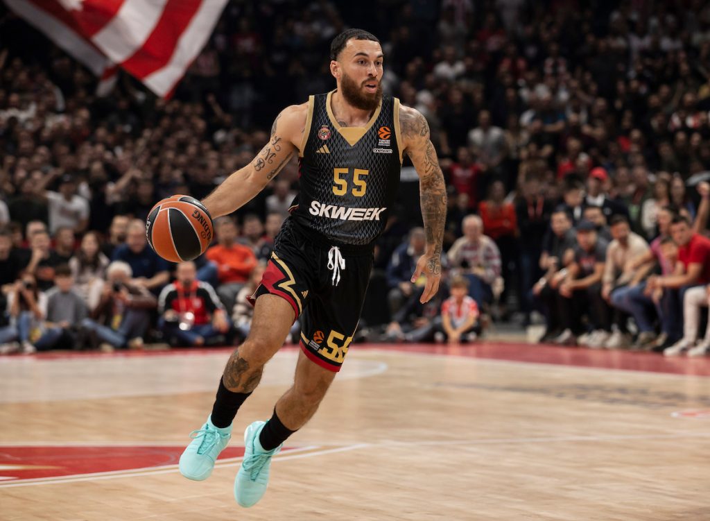 Skandal potresa evropsku košarku! Suspendovan Majk Džejms