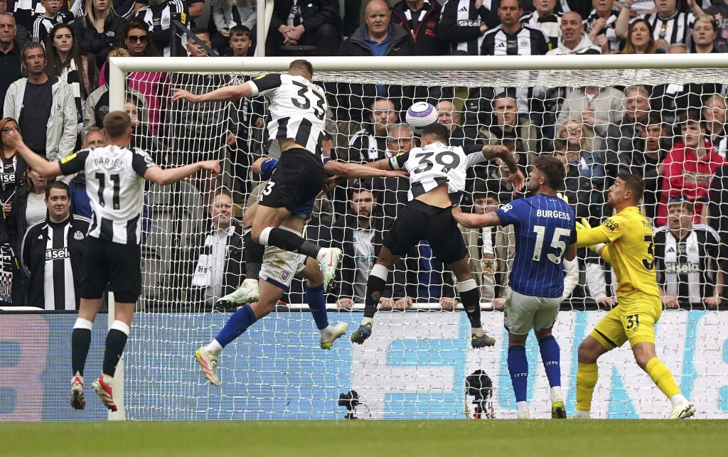 Premijer liga: Sve je jasno, ali bitka za elitu je sve žešća