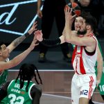 Nikola Kalinić na utakmici protiv Panatinaikosa (Foto: Starsport)