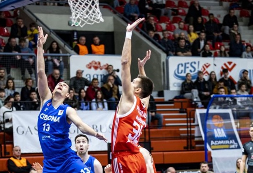 Poluvreme: Efikasan meč u Zagrebu, Zvezda na plus 10