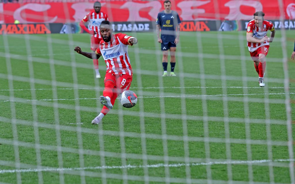 Popović „pročitao“ Kangu! Gabonac nesiguran sa bele tačke