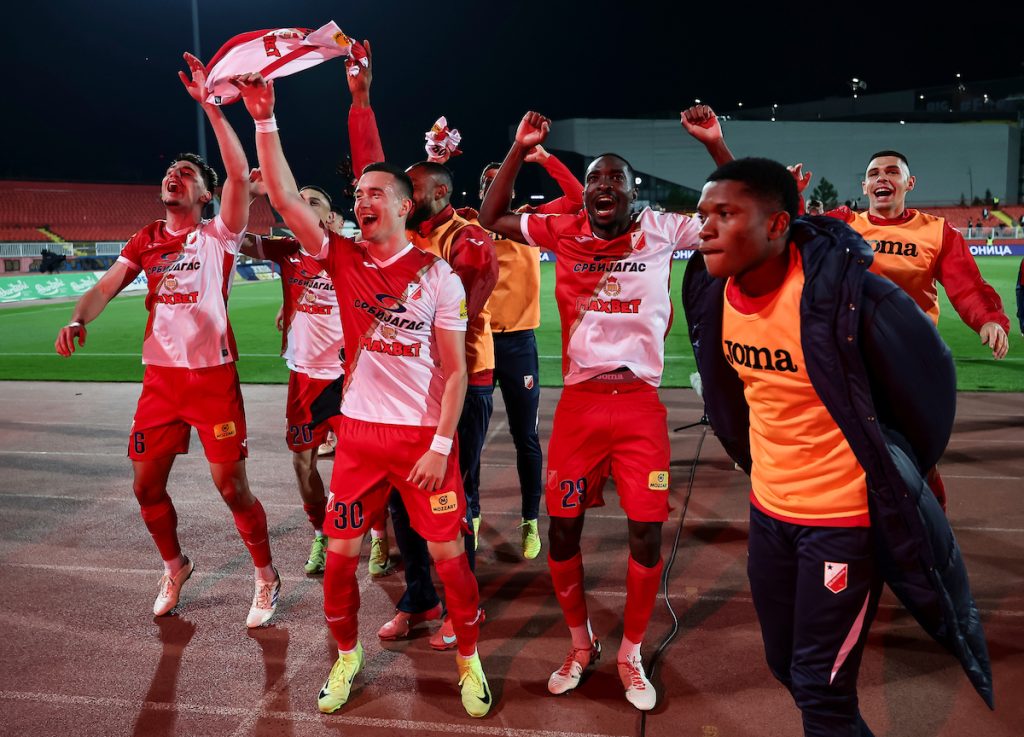 Dele se karte za Evropu! Erupcije u Novom Sadu i Pazaru