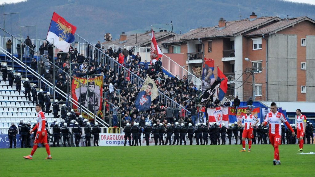 Čeka nas spektakl u Pazaru: Pogledajte kako su „delije“ dočekale fudbalere u Raški (VIDEO)