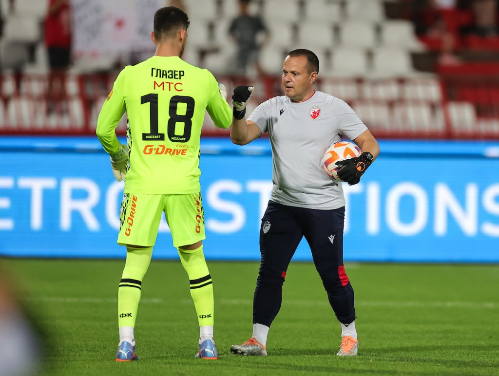 SAZNAJEMO Zvezda na leto menja golmana! Kandidati predati Gašiću i Supiću! Tu su bivši reprezentativci Srbije!