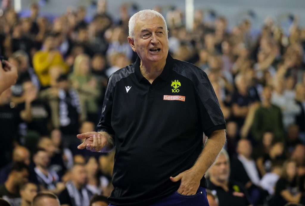 Navijači AEK zakucali na vrata srpskom treneru, ovo su hteli