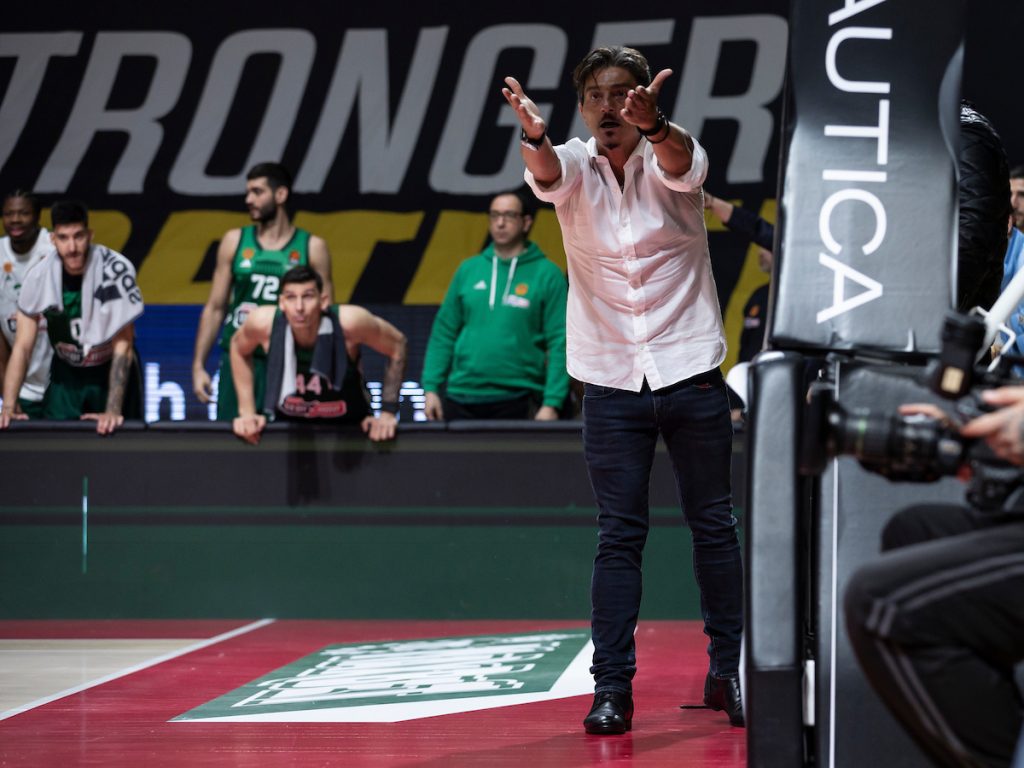 Janakopulos izbačen iz dvorane Mira i prijateljstva! Iz Olimpijakosa pozivaju na hapšenje! (VIDEO)