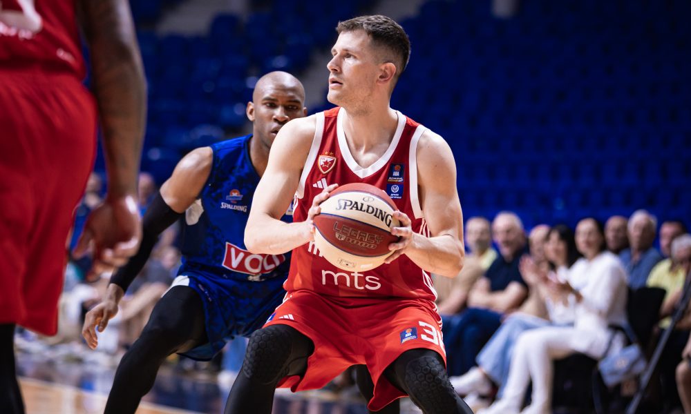 Nemanja Nedović na utakmici protiv Budućnosti Foto: ABA liga/Budućnost Voli/Filip Roganović)