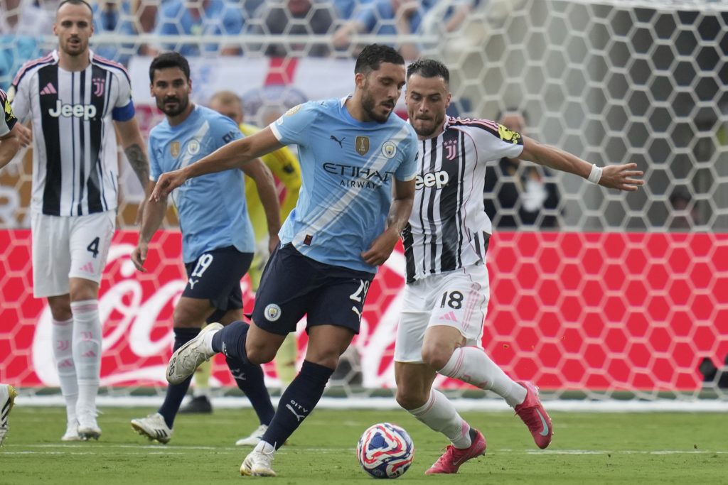 Šerki poslao Kostića u šoping po suknju, dečak u neverici (VIDEO)