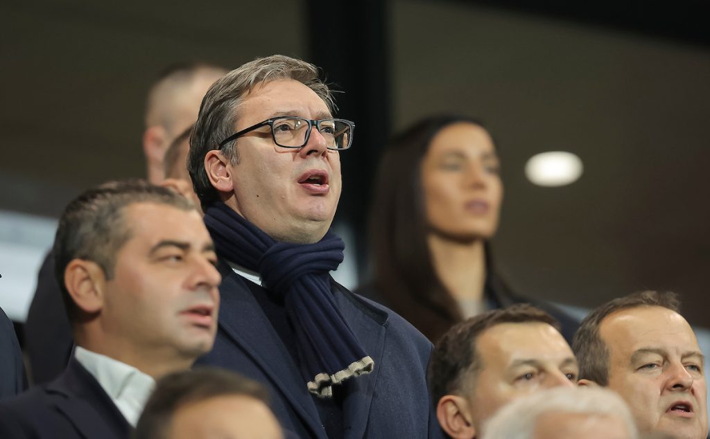 Vučić o utakmici sa Englezima: Poslali su deset dopisa zbog Leskovca, nijedno nisam otvorio! Baš me briga!
