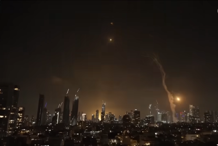 Vest „Hitno“! Iranska raketa pogodila rezidenciju Itudisa