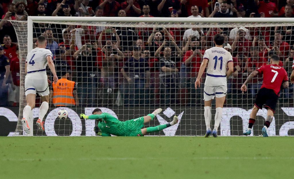 Skener MaxBet Sporta: Petrović jednom odbranom sačuvao Srbiju, ostalo je bilo bledo