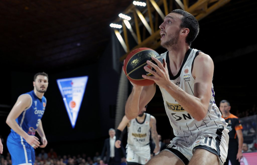 Poluvreme u Subotici: Spartak se ne da, Partizan želi da večeras overi titulu!