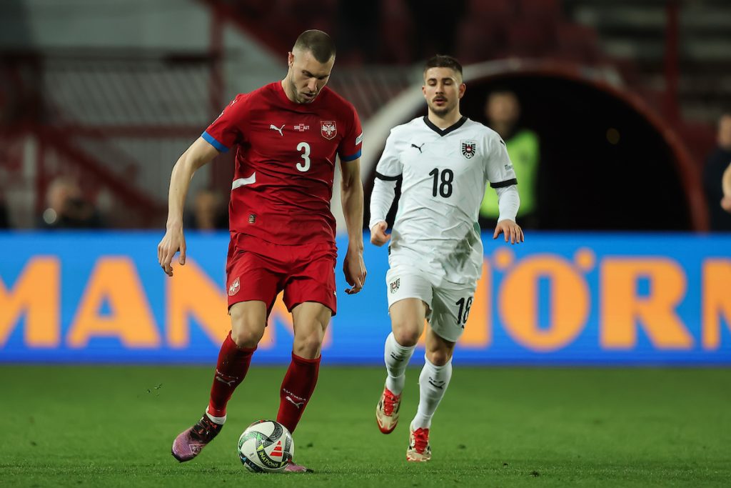 Milan dobio ponudu za Pavlovića iz Premijer lige! Teška je 30 miliona evra!